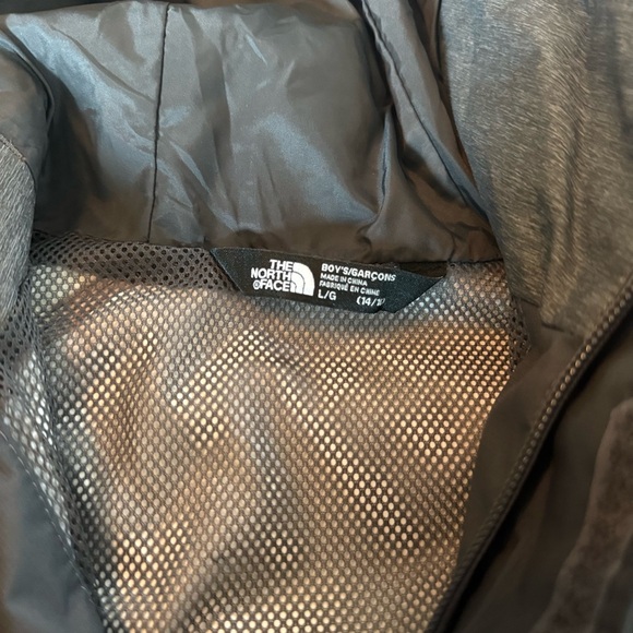 The North Face Men's Charcoal Raincoat - Picture 5 of 7